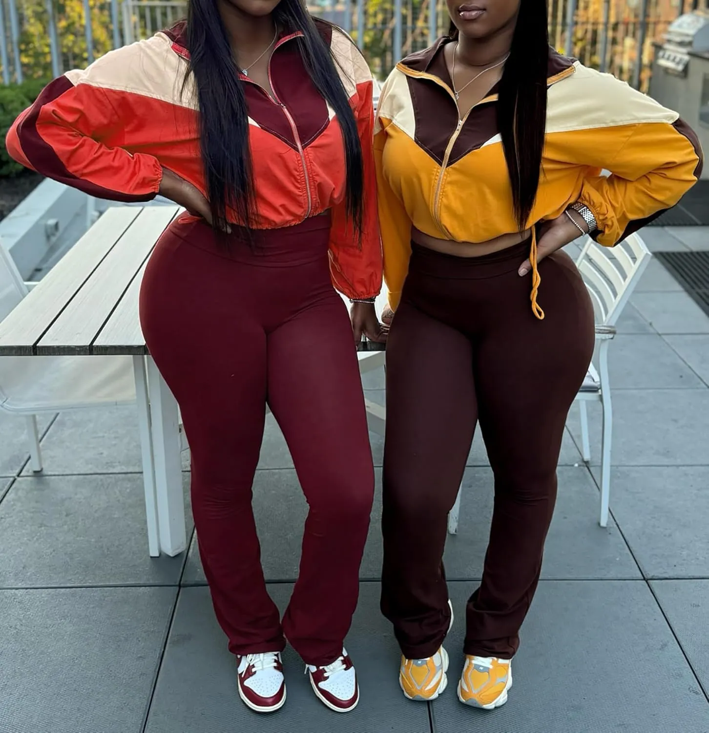 DINGANG Women's 2 Piece Sweatsuit Outfits Color Block Zip Up Cropped Jackets Flare Legging Pant Tracksuit Set