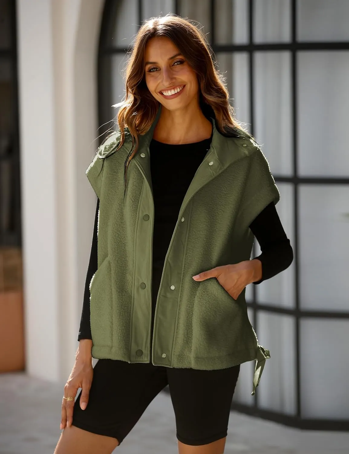 Sherpa Jacket for Women Casual Fleece Vest Oversized Sleeveless Outwear Warm Button Down Gilet with Pockets