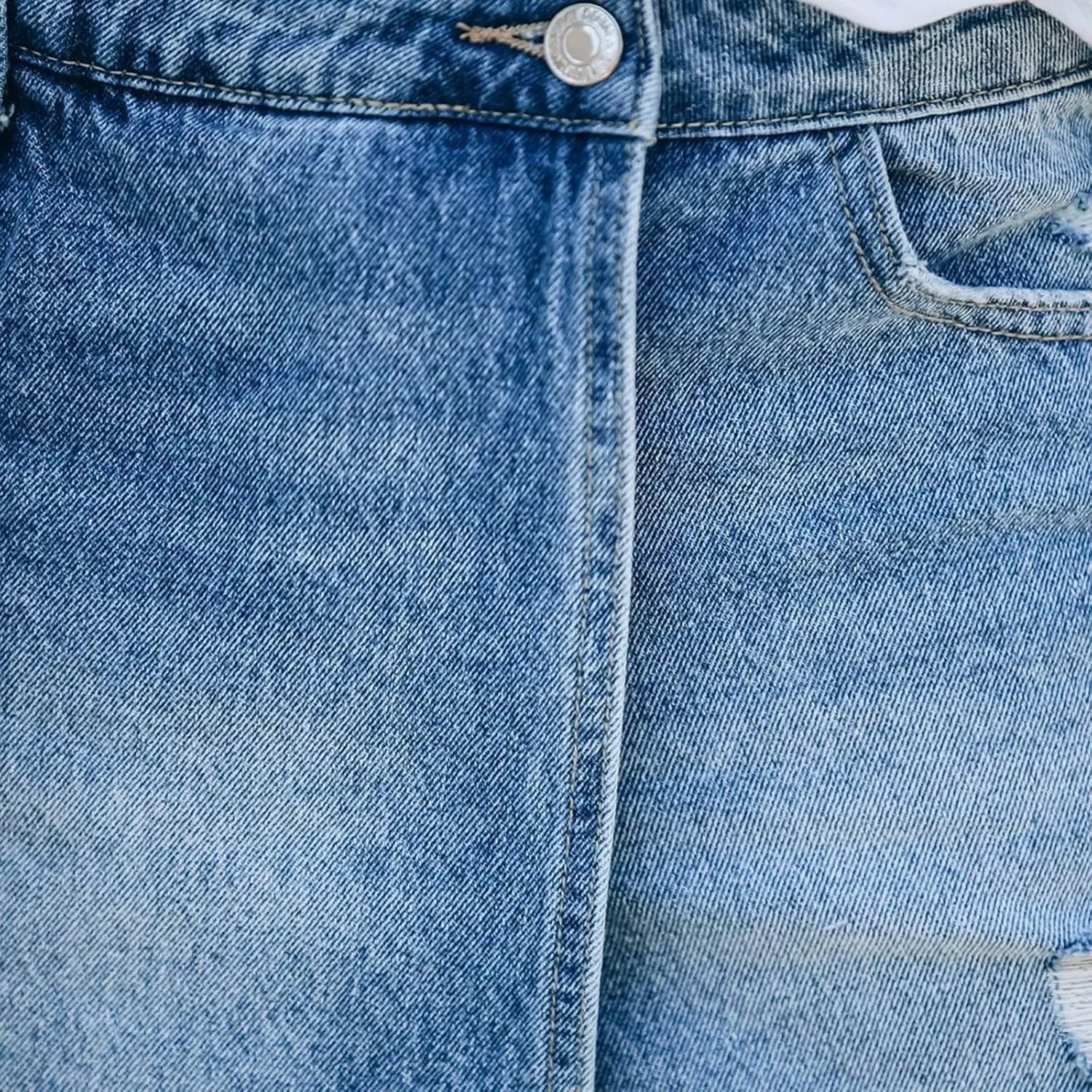 Women's High Waisted Jean Skorts Ripped Frayed Raw Hem Stretchy Denim Shorts Summer Y2K Trendy Pockets Workout Short